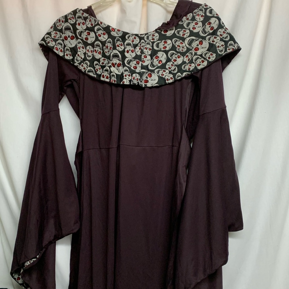 Halloween dress w/hood. AR